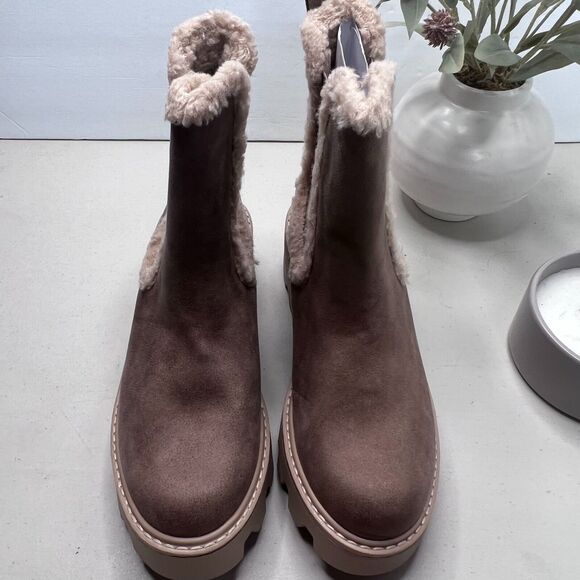 DV by Dolce Vita Vinny Lug Sole Ankle Bootie Tan Pull On Fur Trim Women 8 NWOB - Picture 5 of 10